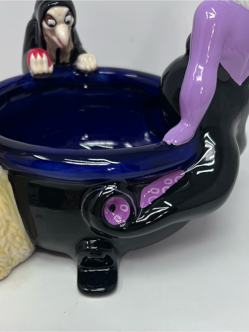 Disney Villains Candy Bowl Ursula, Cruella, Evil Queen Witch Black Blue Spooky - Picture 5 of 7